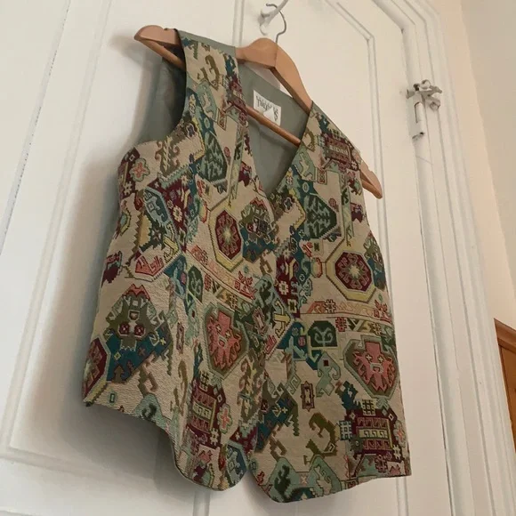 Aztec print vest - Picture 1 of 6